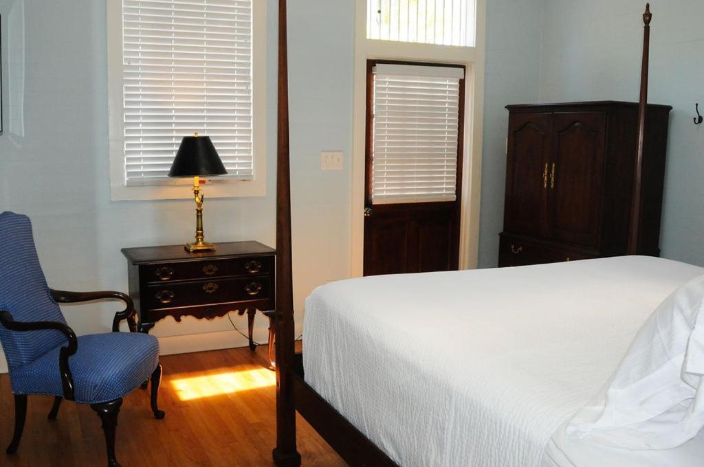 The Porch On Frances Inn - Adults Exclusive Key West Ruang foto
