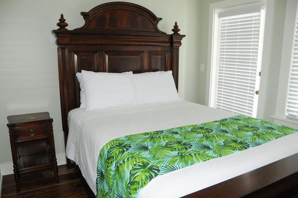 The Porch On Frances Inn - Adults Exclusive Key West Ruang foto